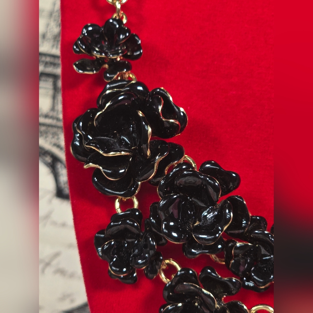 Talbots Black & Gold Statement Bib Necklace, Cascading Flowers. - Picture 8 of 12
